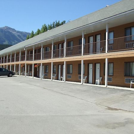 Mary'S Motel Golden Exteriör bild